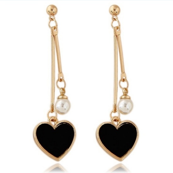 *CLEARANCE* Make an Offer! Dangle Heart Earrings - Picture 4 of 4